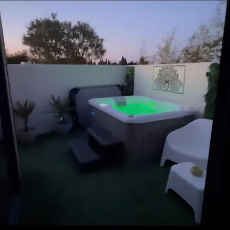 Le Romantique Avec Jacuzzi Privatif